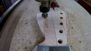 Гравировка логотипа на грифе / Making logo logo on headstock