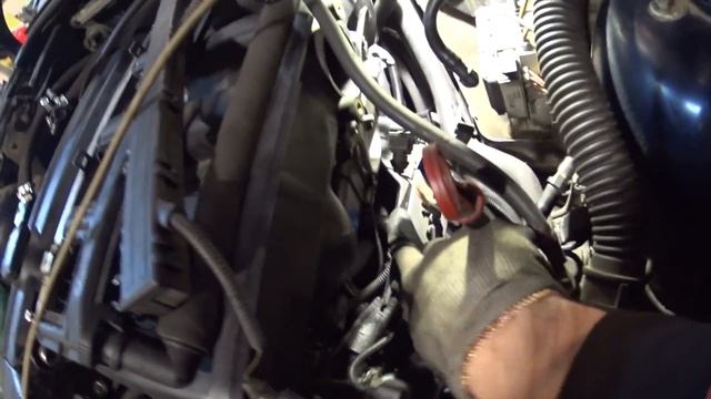 Снятие впускного коллектора BMW m52tu/m54 смотреть онлайн