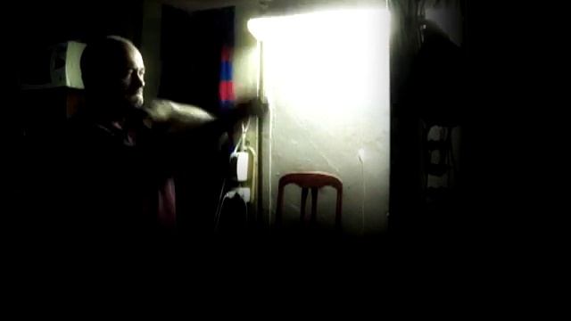 Работа на скоростной(боксёрской)пневматической груше EVERLAST. смотреть онлайн