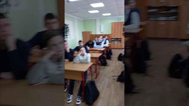 Госюрбюро Курской области. Посещение 18 школы с правовой лекцией.