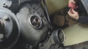 Замена переднего сальника коленвала и уплотнительных колец патрубков BMW e46 M52B25 | Fix My Car