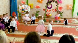 Танец детей на 8 Марта в детском саду 391 г. Донецк
