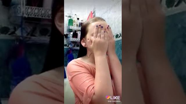 Я очень сильно ударилась головой смотреть онлайн