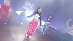 BABYMONSTER-'2NE1 MASH UP' perfomance mirrored ??