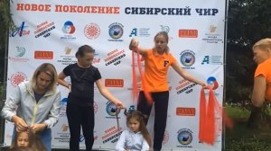 Плетение косичек с использованием канеколонов.