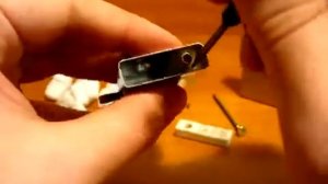 Замена ваты в бензиновой зажигалке Zippo