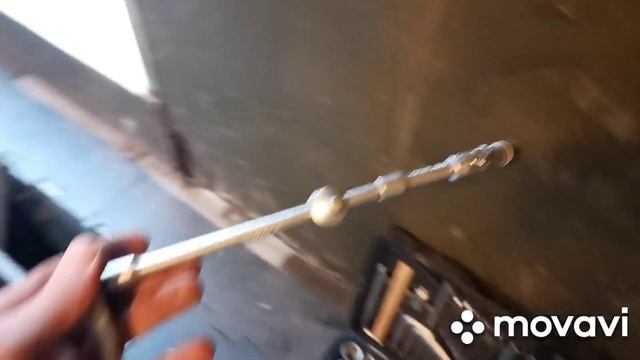 Как установить жабо на тойоту эскваер. ZRR80. NOAH. VOXI.