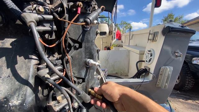 Compression testing Johnson 225hp смотреть онлайн