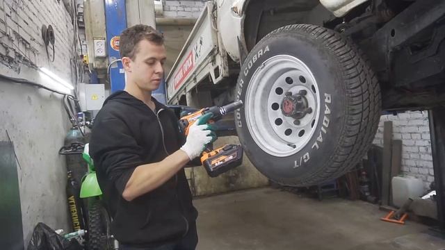 Новые ударные гайковерты AEG и DeWalt для мастерской [PG] смотреть онлайн