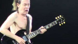 AC/DC - Angus Young solo (Live in Imola 2015)