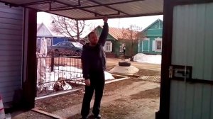 Самодельные подъёмно-поворотные ворота.