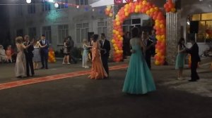 Самый красивый вальс на выпускной 2016