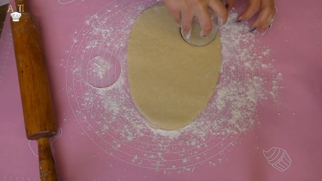 МАННЫЕ ПОНЧИКИ- вкусные и хрустящие! Простой рецепт пончиков на манной крупе БЕЗ ДРОЖЖЕЙ!!! смотреть онлайн