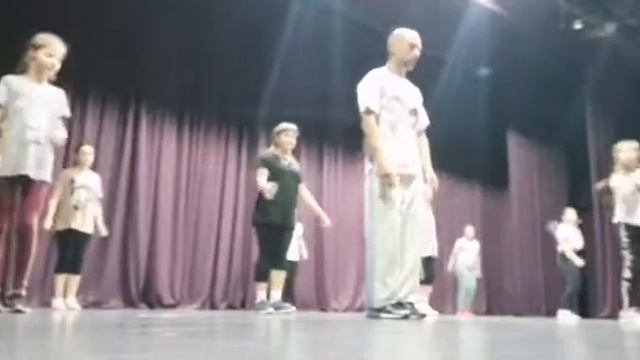 Весь танец Шафл / топ базовых движений танца /SHUFFLE DANCE TUTORIAL / cuttin shapes top Tik tok