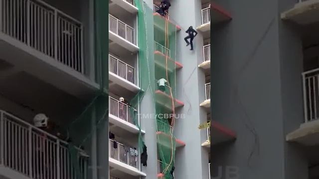 Красивое спасение суицидницы.