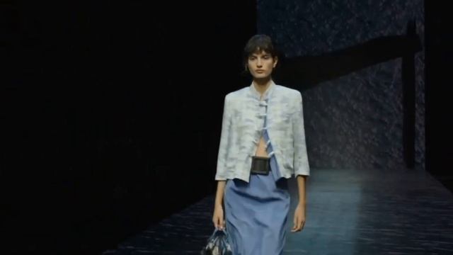 Emporio Armani Spring Summer 2023 Womenswear || MFW || Fashion Cover смотреть онлайн