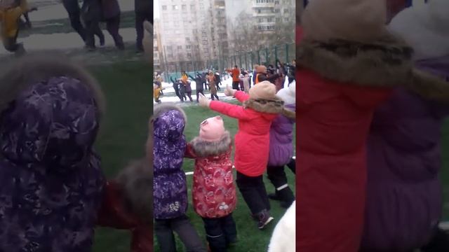 Праздник на место. Пионерская в 12:00 0.7.03.2021 смотреть онлайн