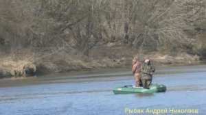 Боковой кивок. Похолодало. Успенское. Москва река. Рыбак Андрей Николаев.