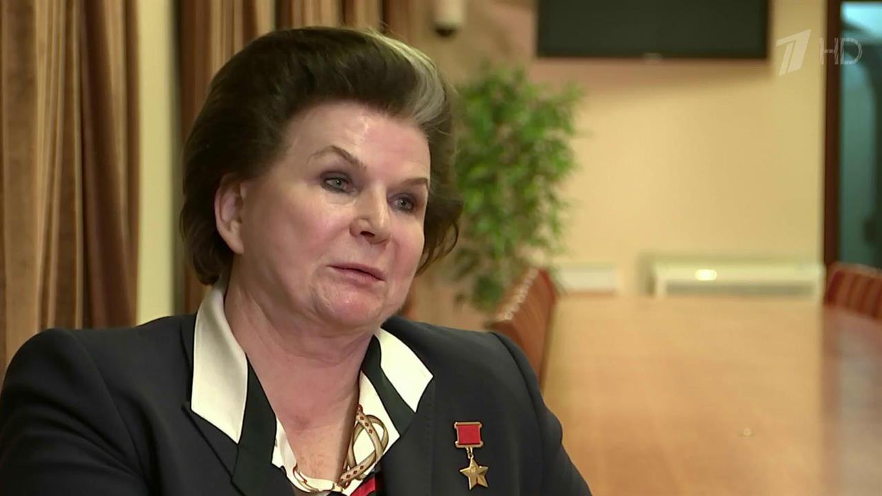 Первая женщина-космонавт, Герой Советского Союза В...тина Терешкова принимает поздравления с юбилеем