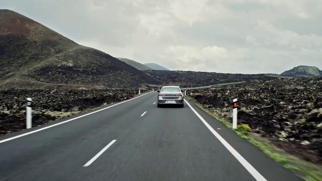 BMW i7 2023 | All New Electric Vehicle | With Amazing Features | ⚠️MUST WATCH |