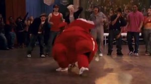 Жирдяй танцует брейк данс