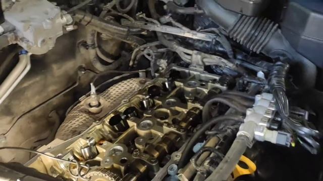 KIA Sorento 2011 года. регулировка клапанов и смазка углового редуктора на пробеге 170000 км. смотреть онлайн
