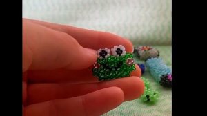 //Обзор плоских фигурок из бисера//