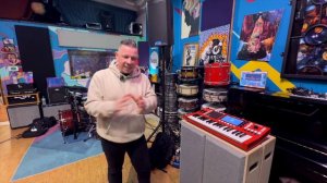 Akai Professional MPC KEY 37 Standalone Production Keyboard w/ Stems Separation | agiprodj.com