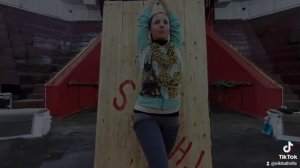 Метание ножей