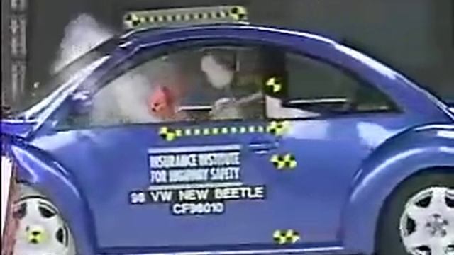 Crash Test 1998 - 2010 Volkswagen Beetle IIHS смотреть онлайн