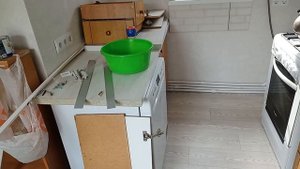 От "конюшни" - До "Уютной кухни- столовой" за 10 минут/Ремонт старого саманного дома своими руками.