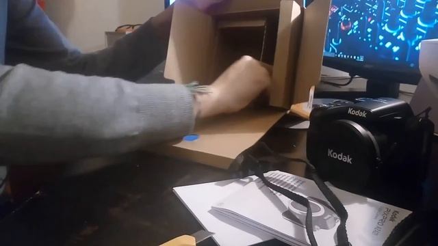 Déballage du "Kodak PIXPRO AZ421" смотреть онлайн