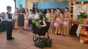 Школа-интернат. Село Аксай. Инсценировка ко дню 8 марта.