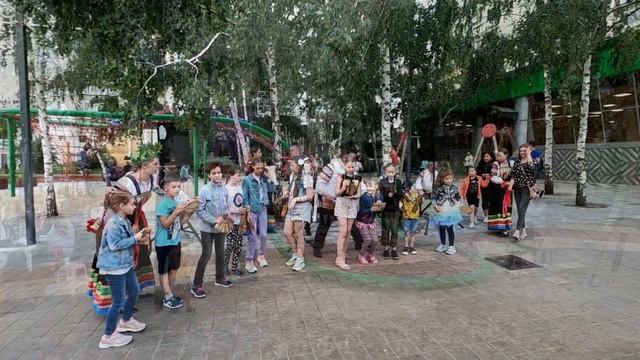 Детский праздник у кафе Белоснежка/05.06.2022/Второй день фестиваля Белгородское лето смотреть онлайн