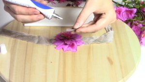 Как сделать браслет из живых цветов своими руками | Мастер класс по флористике для начинающих