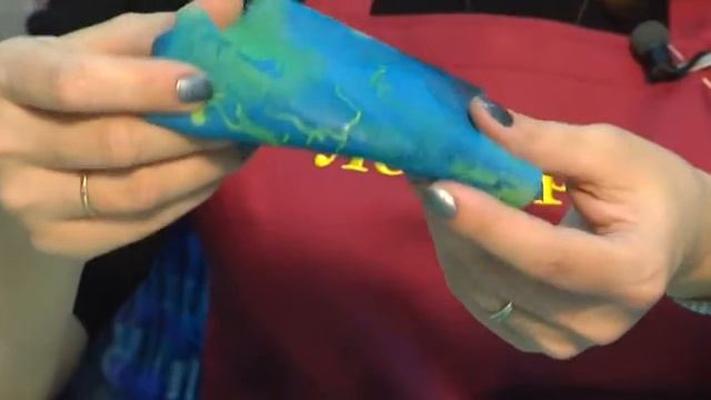 Игрушка Бабочка в чулочной технике