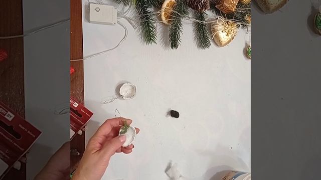 Поделки из грецких орехов / миниатюра в скорлупе  / поделки / переделки / Рождество /