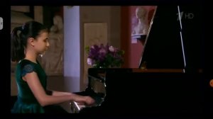 Alexandra Dovgan Brilliant Piano skills