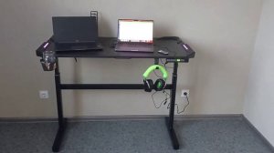 Стол компьютерный, игровой с регулировкой высоты и RGB подсветкой WWBT