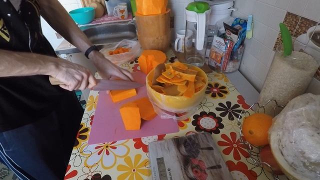 VLOG Разделываем тыкву / Подготовка к заморозке / Маленькая перестановка / Лайфхак смотреть онлайн