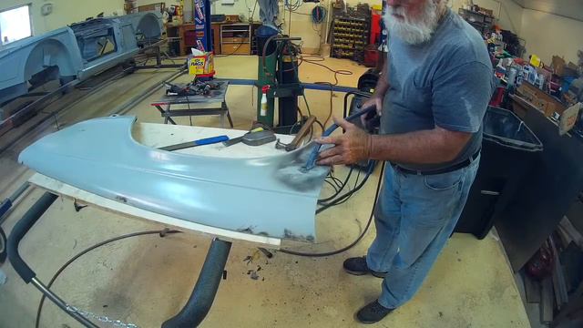 TR250 Lt Rear Fender Repair смотреть онлайн