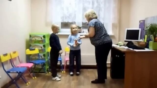 Урок логопедической ритмики в логоцентре "Улыбка" 30.09.2013г. смотреть онлайн