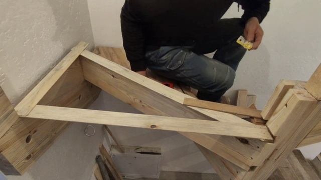 Лестница из дерева. Часть вторая .