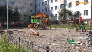 Магаданцам рассказали, почему на новых детских площадках гравий вместо прорезиненного покрытия