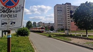 "ДЕТСКАЯ ЖЕЛЕЗНАЯ ДОРОГА"! Тепловоз ТУ2-191 с детским пассажирским поездом. Рейс Юный — Озëрная!