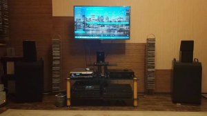 акустика пассивная на базе BEAG HEC-45 ,усилители Adcom,СД проигрыватель Philips CD304