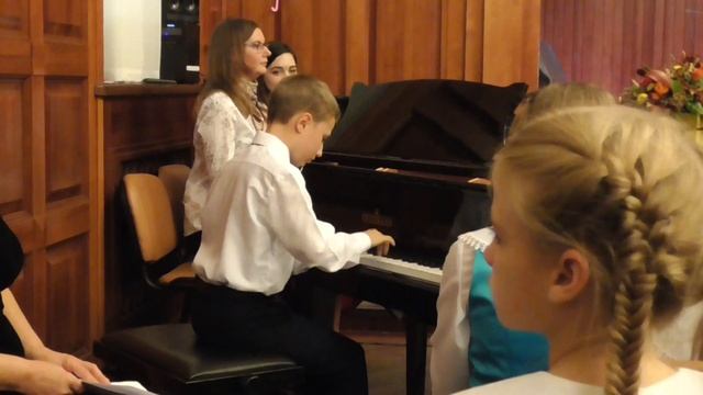 "Свирель" А.Живцов (1907-1972) исп. Акимов Георгий 3 класс смотреть онлайн