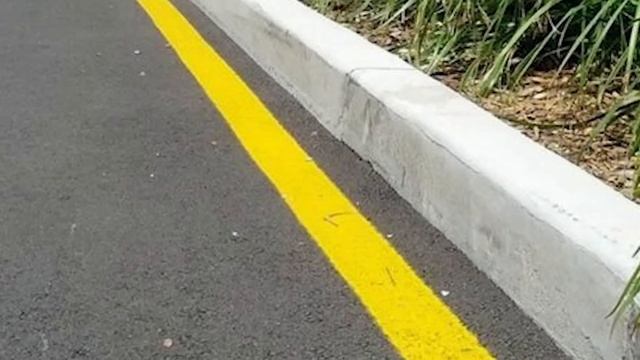 Для чего нужна сплошная жёлтая линия у края дороги смотреть онлайн