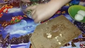Салат с яйцом и зеленым луком