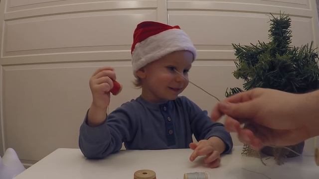 ✪ ИГРЫ ДЛЯ МОТОРИКИ. Поезд из катушек. Детские игры для мелкой моторики своими руками смотреть онлайн